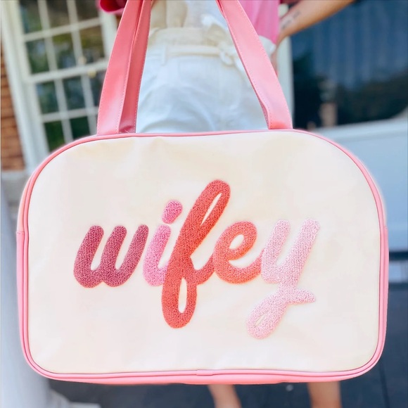 Jadelynn Brooke Wifey Travel Duffle Bag - Picture 4 of 9